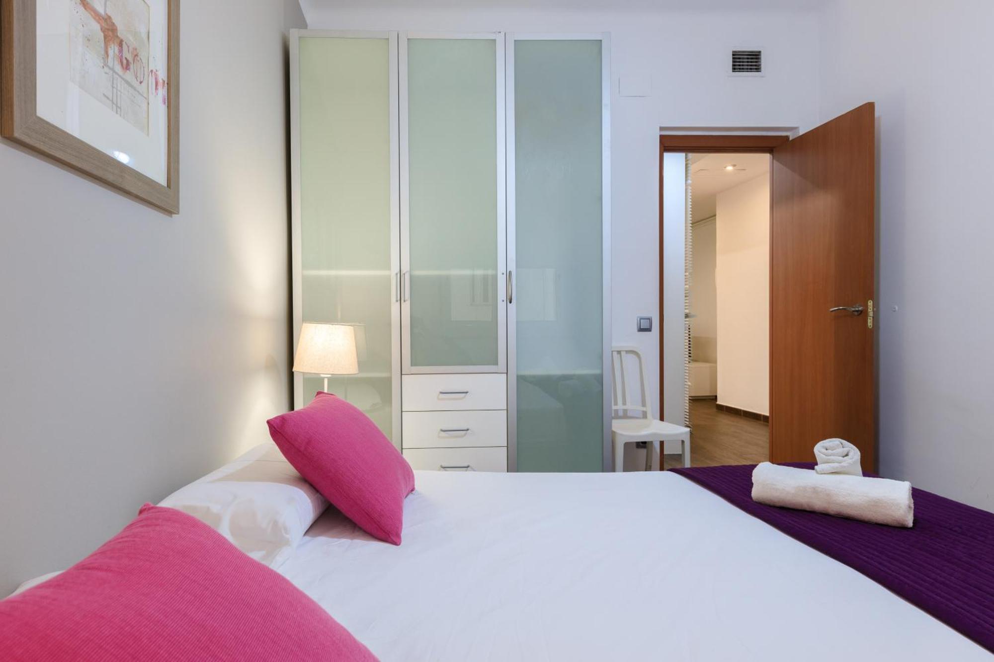 ברצלונה Housalia Corsega - Apartment 3 Bedrooms Next To Sagrada Familia מראה חיצוני תמונה